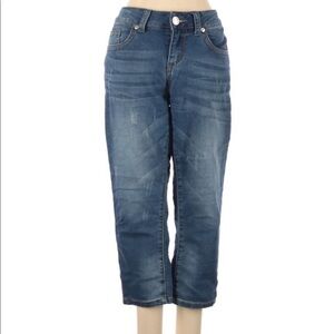 Seven7 size 4 midrise crop blue jeans